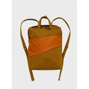  Backpackake & S
