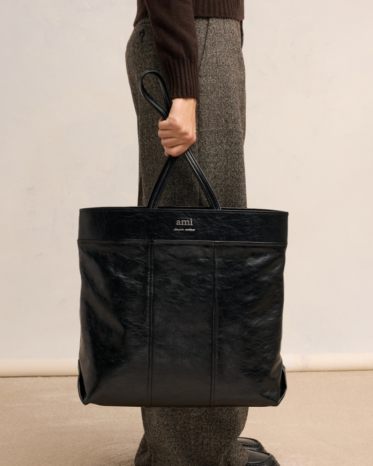 NORTH SOUTH AMI TOTE 1 BLACK