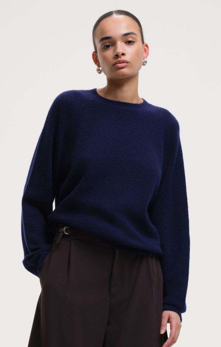 C-neck jumper - Navy