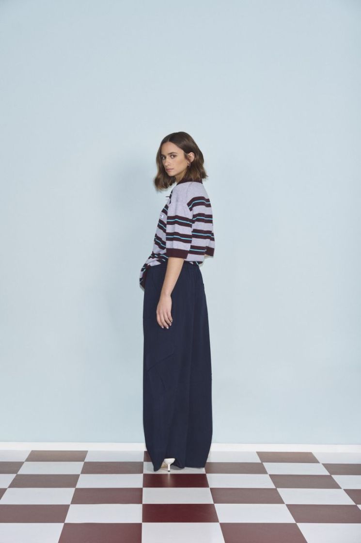 Ines - Navy