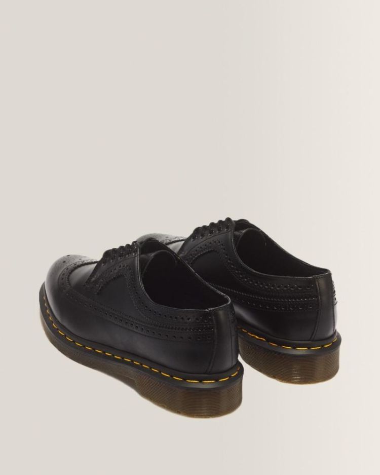3989 Smooth Leather Brogue Sho BLACK